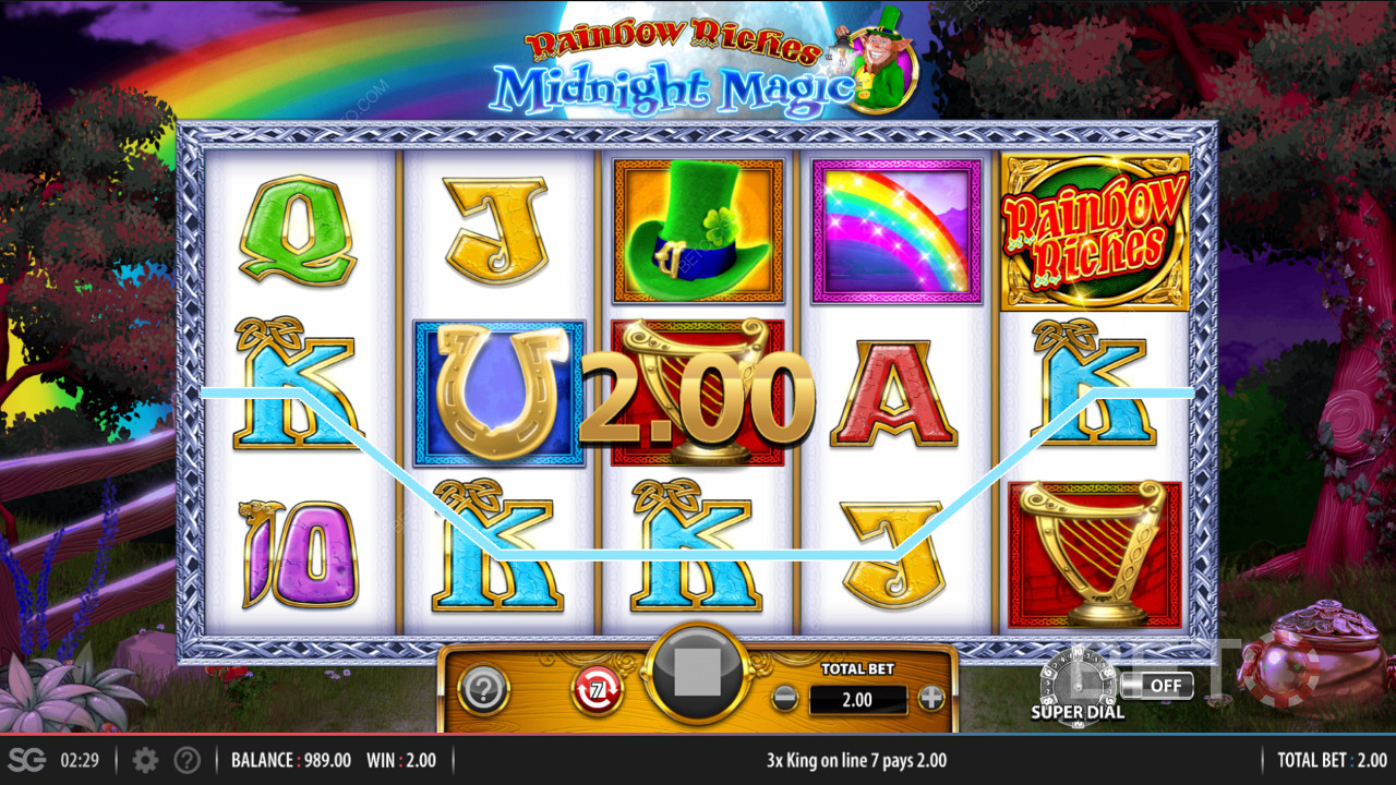 10 diverse linee di pagamento attive nella slot Rainbow Riches Midnight Magic