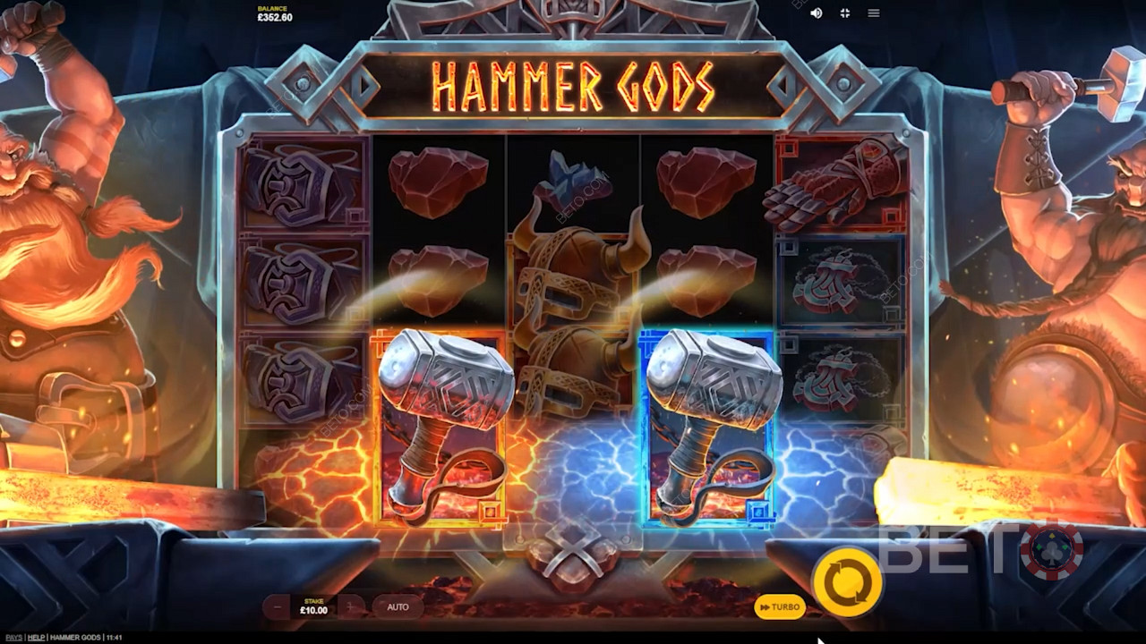 Atterra il martello rosso e blu per attivare i Free Spins nella slot Hammer Gods