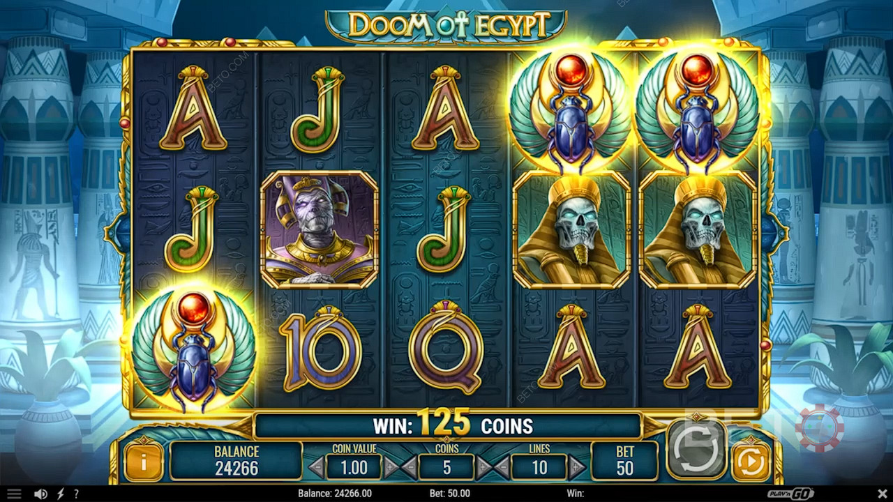 Attiva i Giri Gratuiti facendo apparire 3 o più Scatter nella slot online Doom of Egypt.