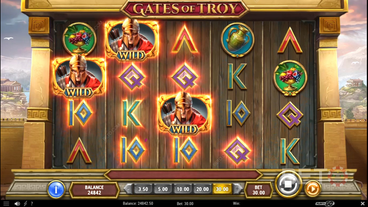 I simboli jolly hanno vincite elevate nella slot machine Gates of Troy