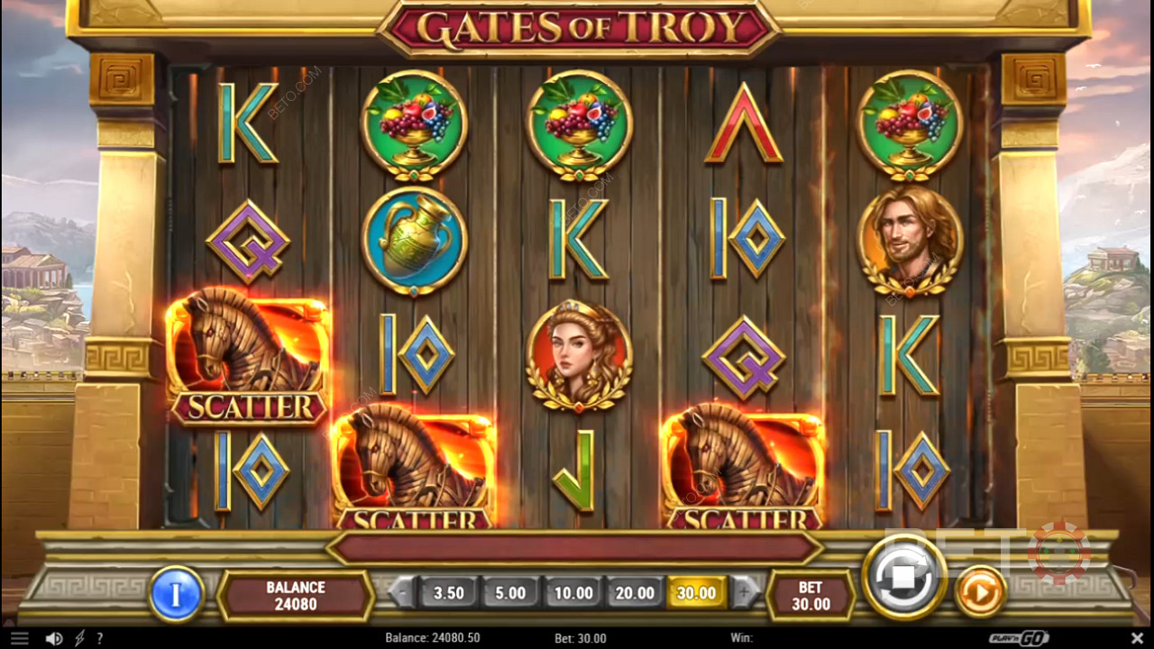 3 o più Scatter assegnano giri gratis nel gioco del casinò Gates of Troy.